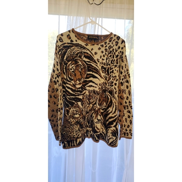 Sweaters - Vintage Tiger Sweatshirt